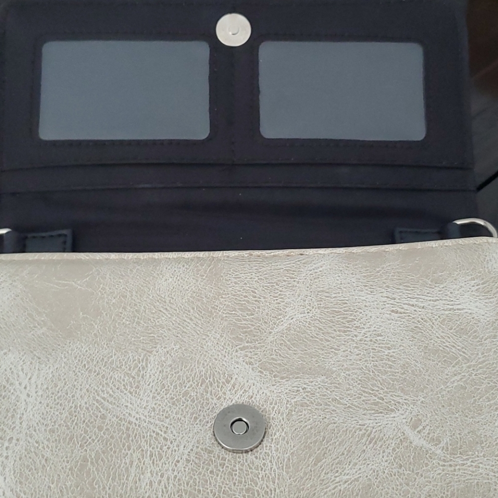 Wallet - Picture 3 of 5
